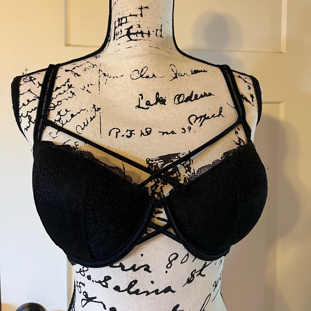 Super sexy PINK bra 36D